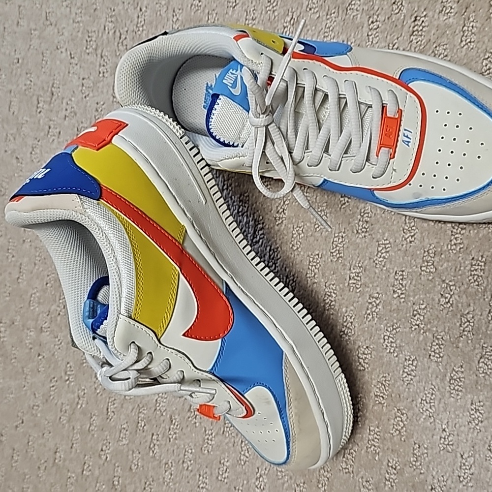 Shoes - Picture 3 of 3